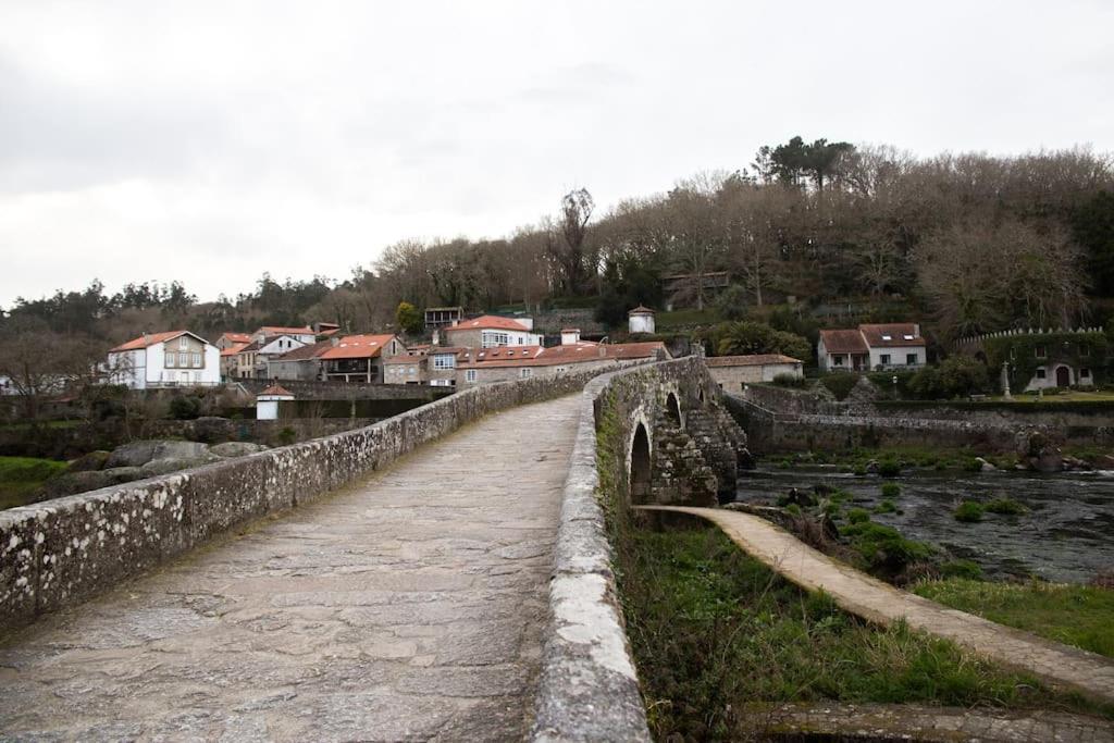 א-קורוניה A Casa Da Moreira - Casa Rural En Ponte Maceira מראה חיצוני תמונה