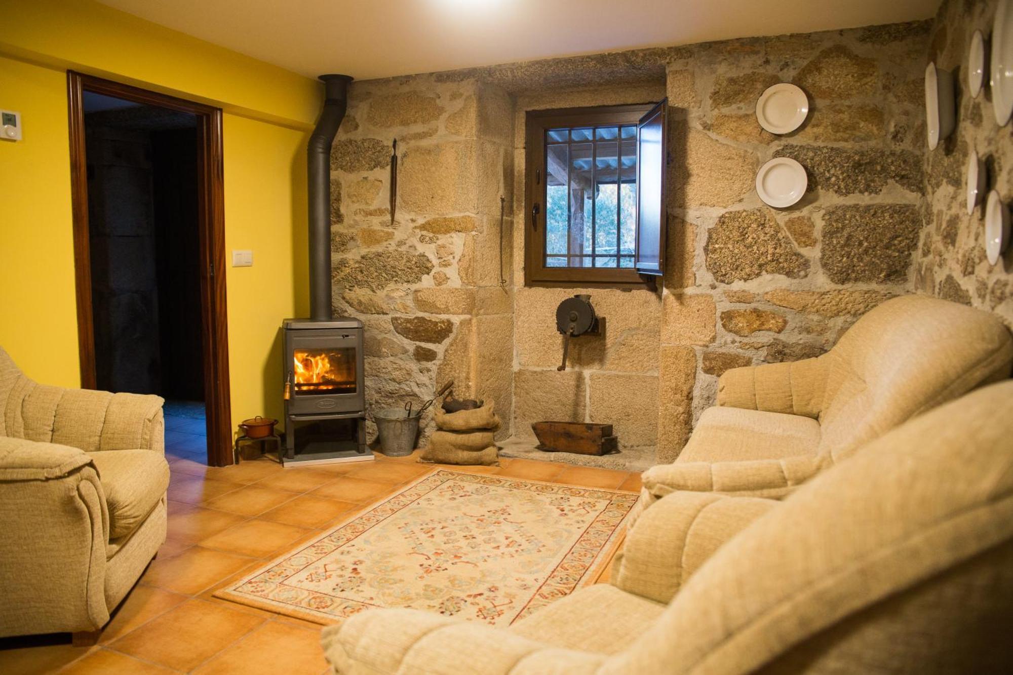 א-קורוניה A Casa Da Moreira - Casa Rural En Ponte Maceira מראה חיצוני תמונה