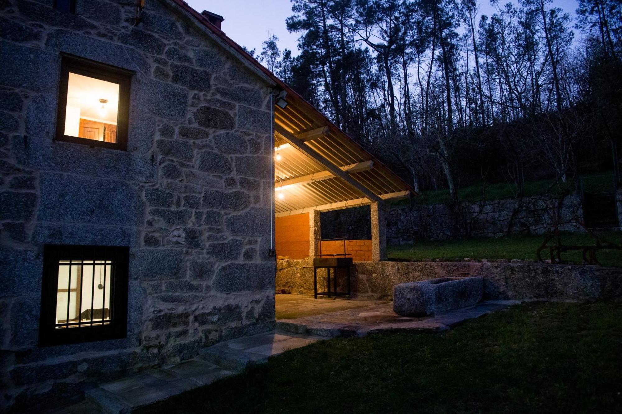 א-קורוניה A Casa Da Moreira - Casa Rural En Ponte Maceira מראה חיצוני תמונה